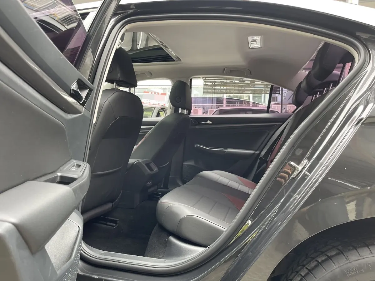2019 Bestune T77 1.2T 143HP L4 7DCT,autocango,china used car exporter,china ev exporter,chinese used car exporter,chinese used ev exporter