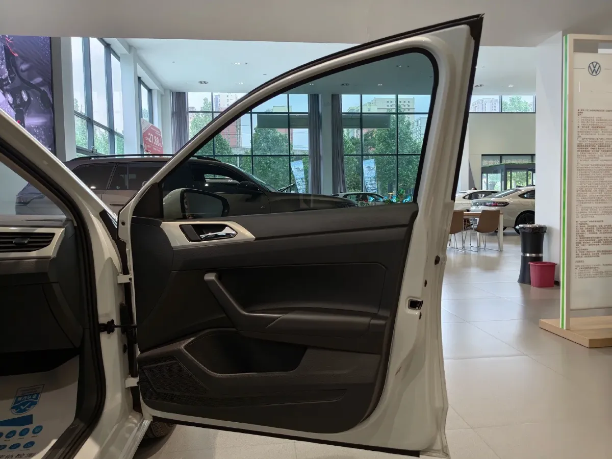 2023 Volkswagen Polo 1.5L 113HP L4 6AT,autocango,china used car exporter,china ev exporter,chinese used car exporter,chinese used ev exporter