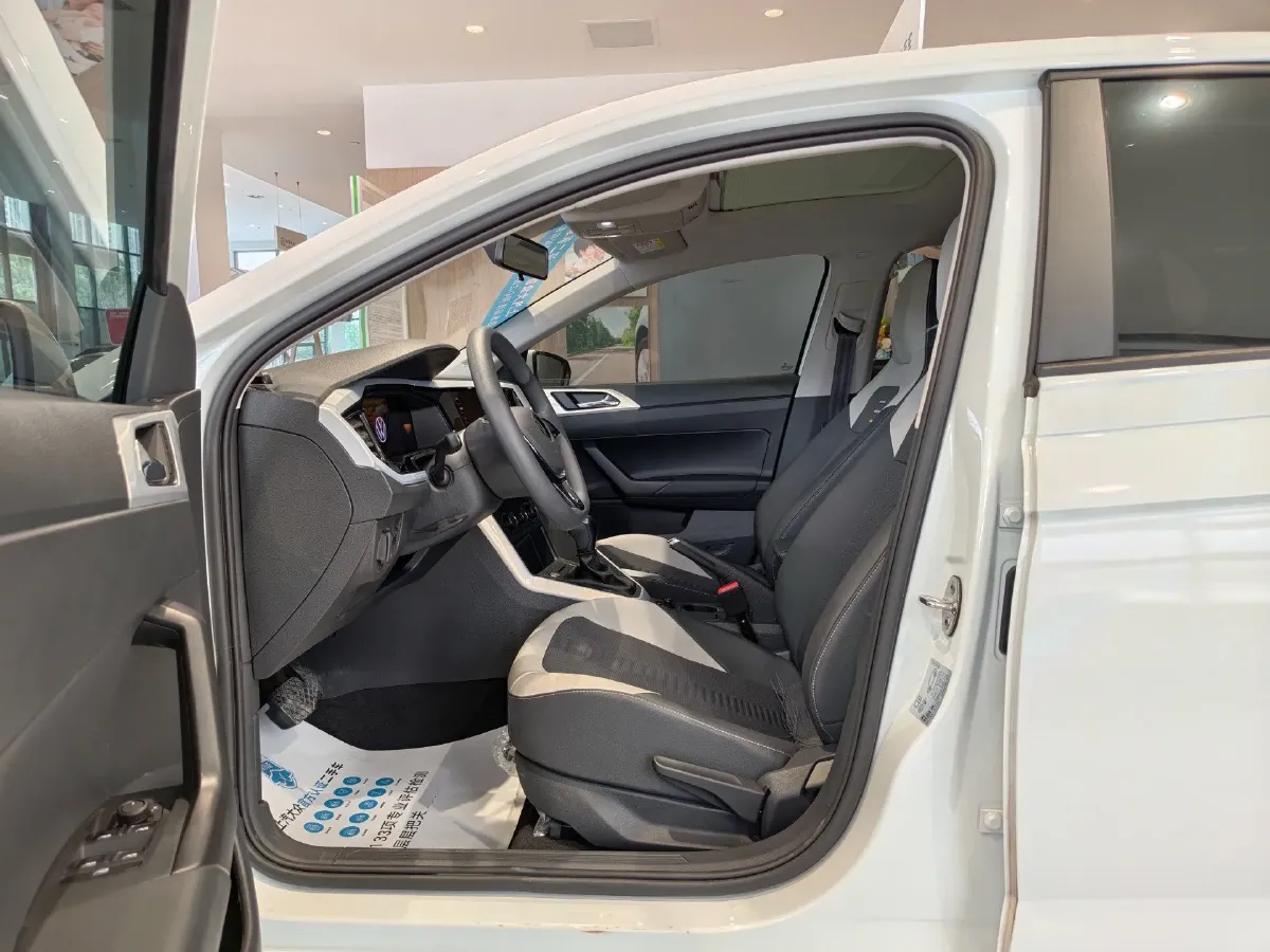 2023 Volkswagen Polo 1.5L 113HP L4 6AT,autocango,china used car exporter,china ev exporter,chinese used car exporter,chinese used ev exporter