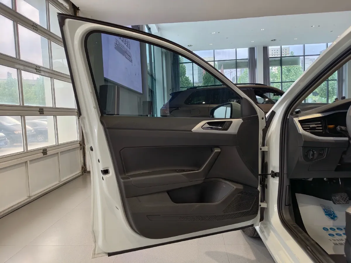 2023 Volkswagen Polo 1.5L 113HP L4 6AT,autocango,china used car exporter,china ev exporter,chinese used car exporter,chinese used ev exporter