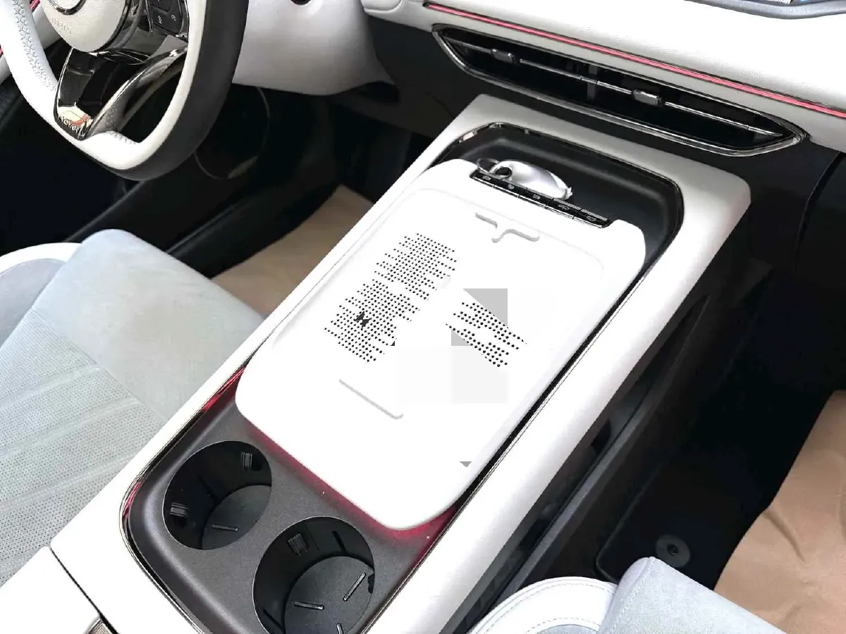 2025 Voyah FREE 1.5T 150HP L4 REEV 43KWH,autocango,china used car exporter,china ev exporter,chinese used car exporter,chinese used ev exporter