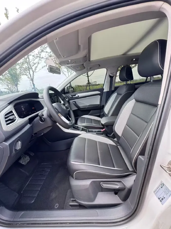 2024 Volkswagen T-Roc 1.4T 150HP L4 7DCT,autocango,china used car exporter,china ev exporter,chinese used car exporter,chinese used ev exporter