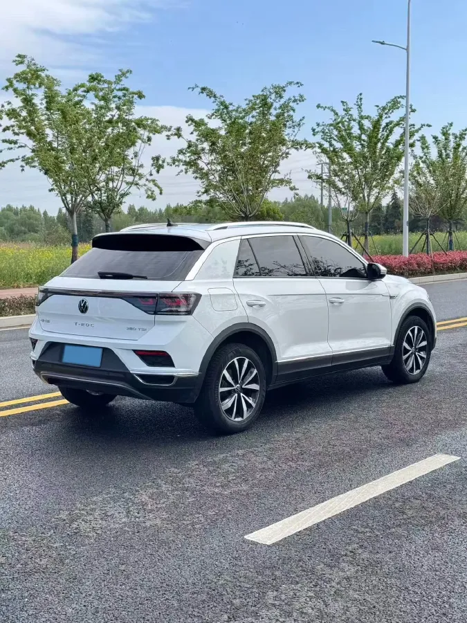 2024 Volkswagen T-Roc 1.4T 150HP L4 7DCT,autocango,china used car exporter,china ev exporter,chinese used car exporter,chinese used ev exporter