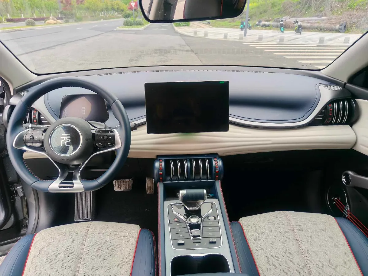 2022 Roewe RX5 MAX 1.5T 181HP L4 6AT,autocango,china used car exporter,china ev exporter,chinese used car exporter,chinese used ev exporter