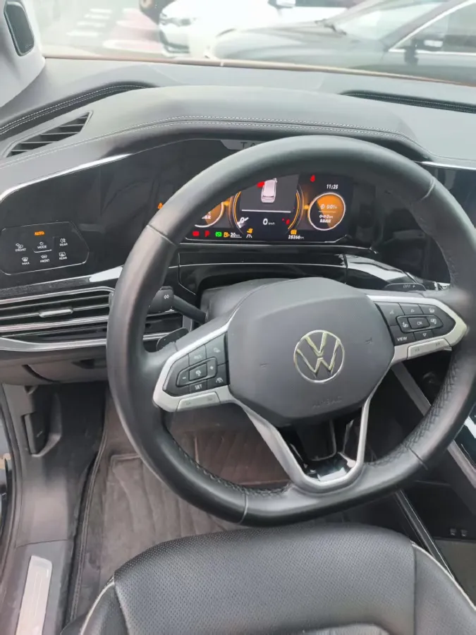 2024 Volkswagen Talagon 2.5T 299HP V6 7DCT,autocango,china used car exporter,china ev exporter,chinese used car exporter,chinese used ev exporter