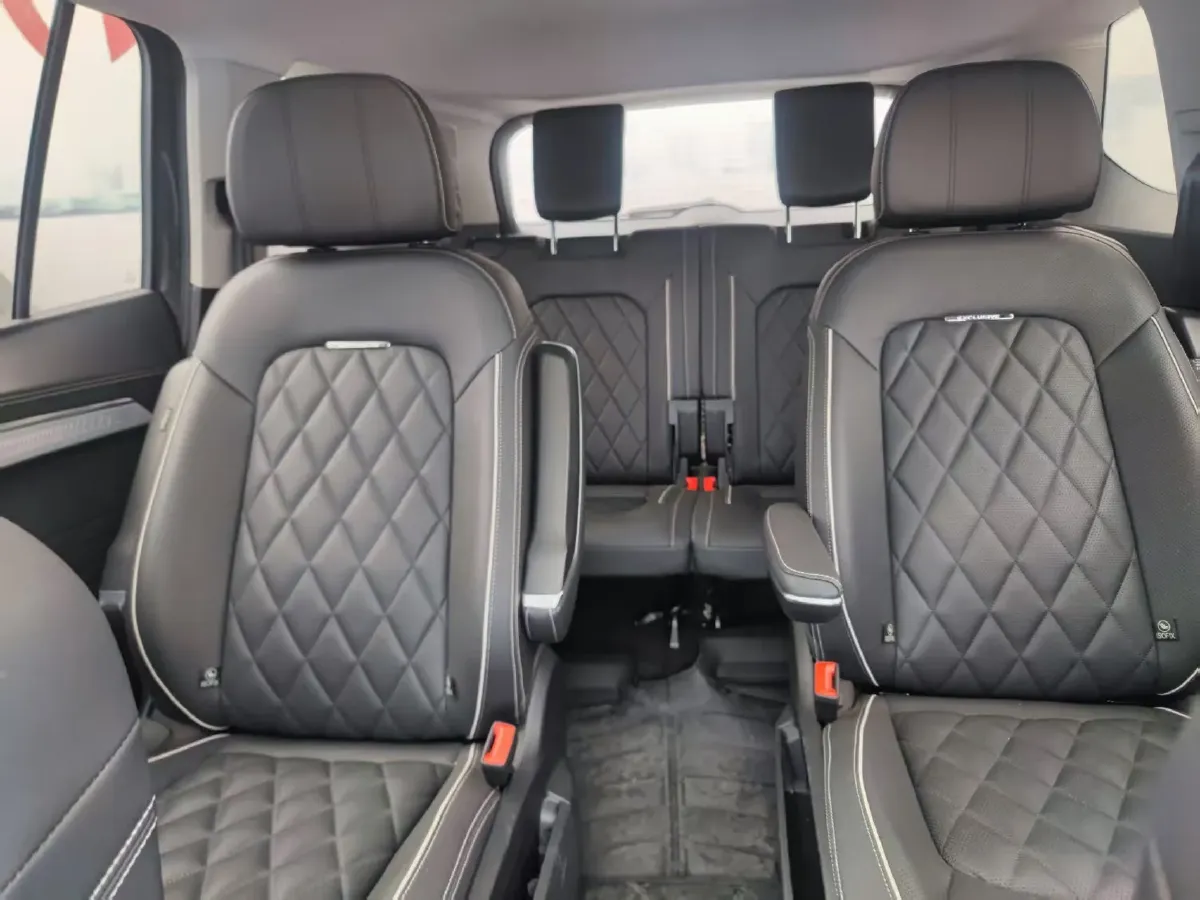 2024 Volkswagen Talagon 2.5T 299HP V6 7DCT,autocango,china used car exporter,china ev exporter,chinese used car exporter,chinese used ev exporter