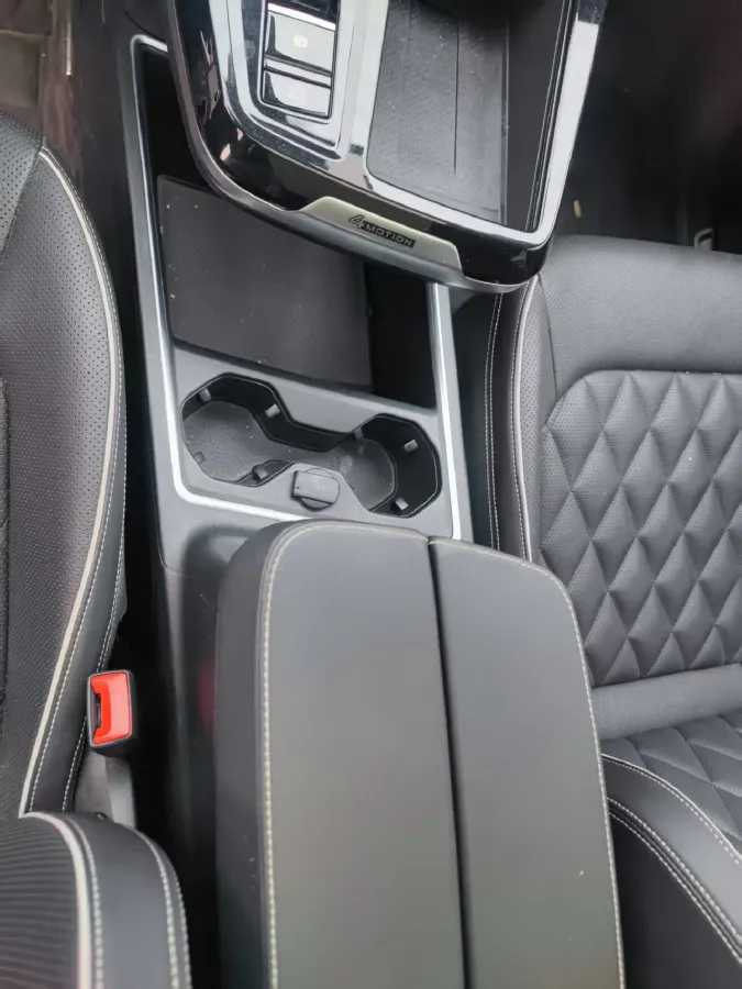 2024 Volkswagen Talagon 2.5T 299HP V6 7DCT,autocango,china used car exporter,china ev exporter,chinese used car exporter,chinese used ev exporter