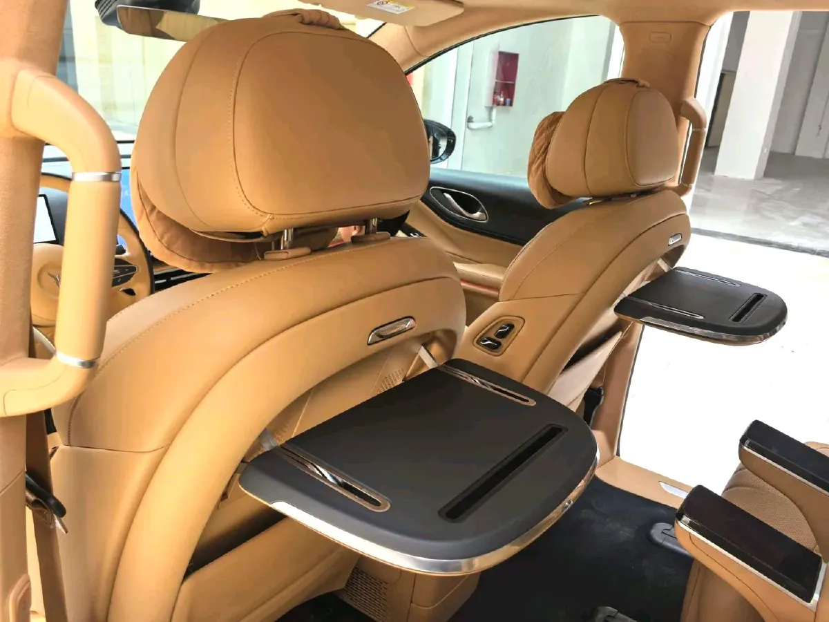 2025 Voyah Dream 1.5T 150HP L4 PHEV 41.7KWH,autocango,china used car exporter,china ev exporter,chinese used car exporter,chinese used ev exporter