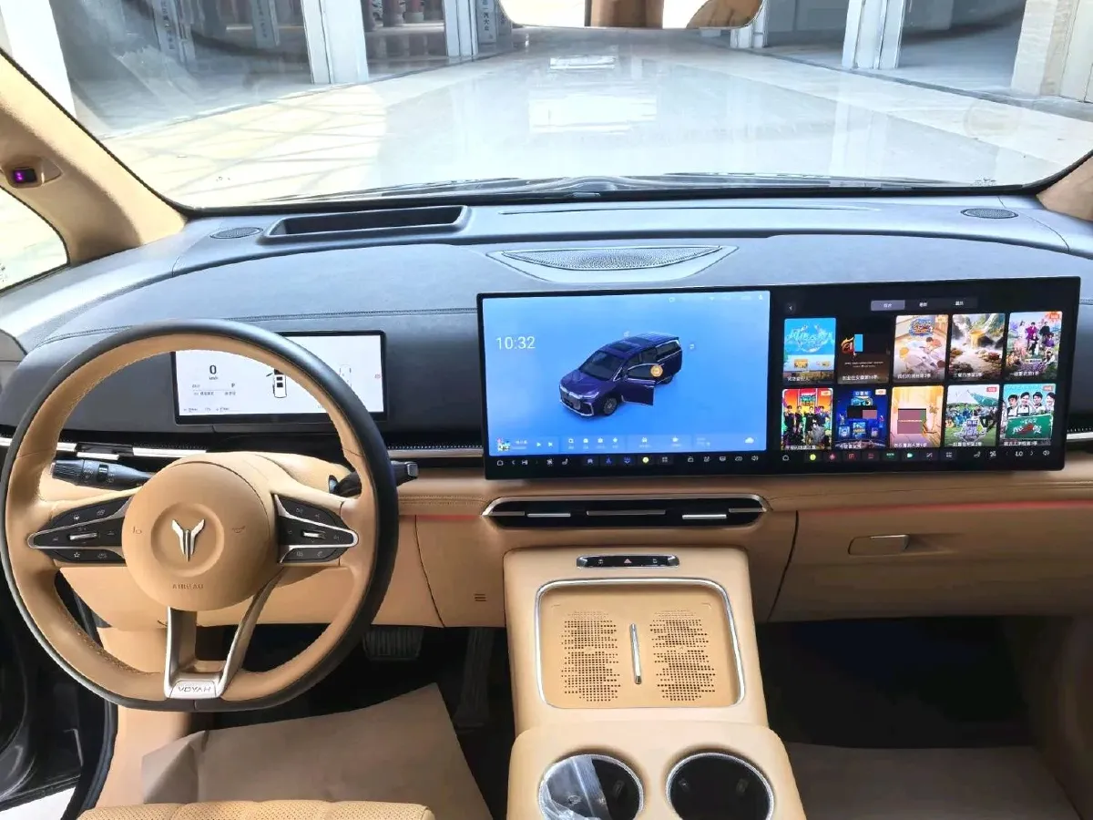 2025 Voyah Dream 1.5T 150HP L4 PHEV 41.7KWH,autocango,china used car exporter,china ev exporter,chinese used car exporter,chinese used ev exporter