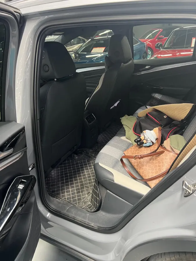 2024 Volkswagen ID.4 Crozz BEV 55.7KWH,autocango,china used car exporter,china ev exporter,chinese used car exporter,chinese used ev exporter