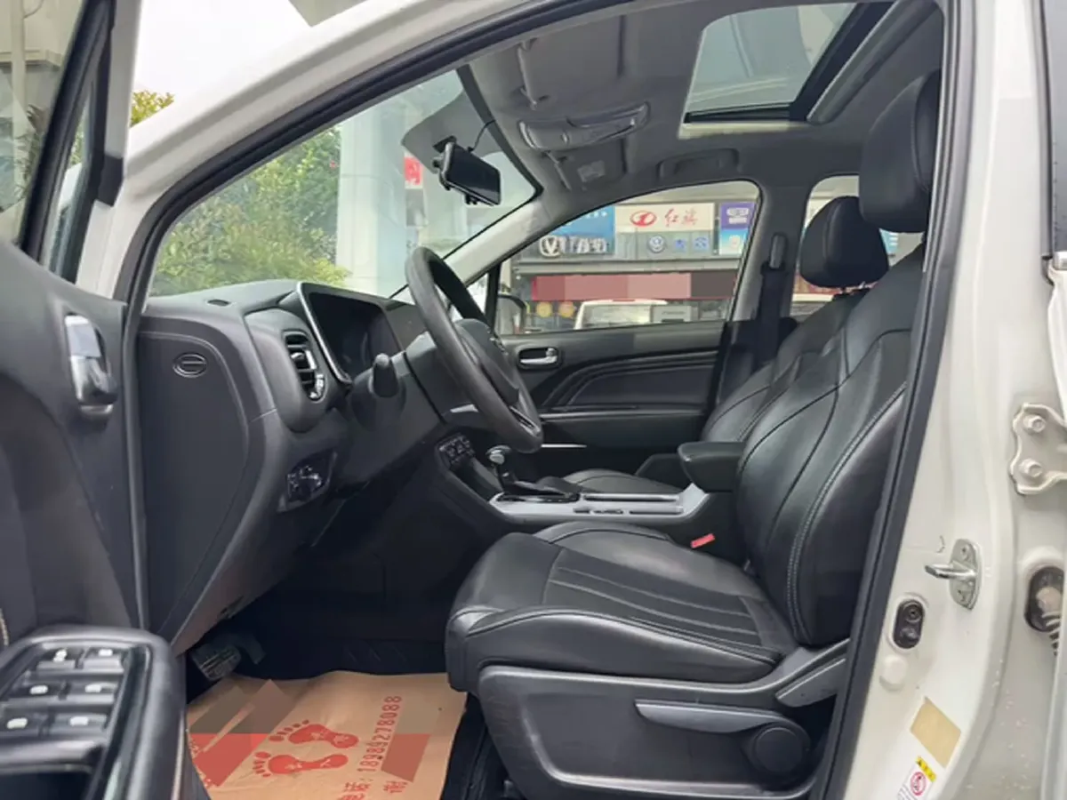 2021 GAC Trumpchi GS3 1.5T 169HP L4 6AT,autocango,china used car exporter,china ev exporter,chinese used car exporter,chinese used ev exporter