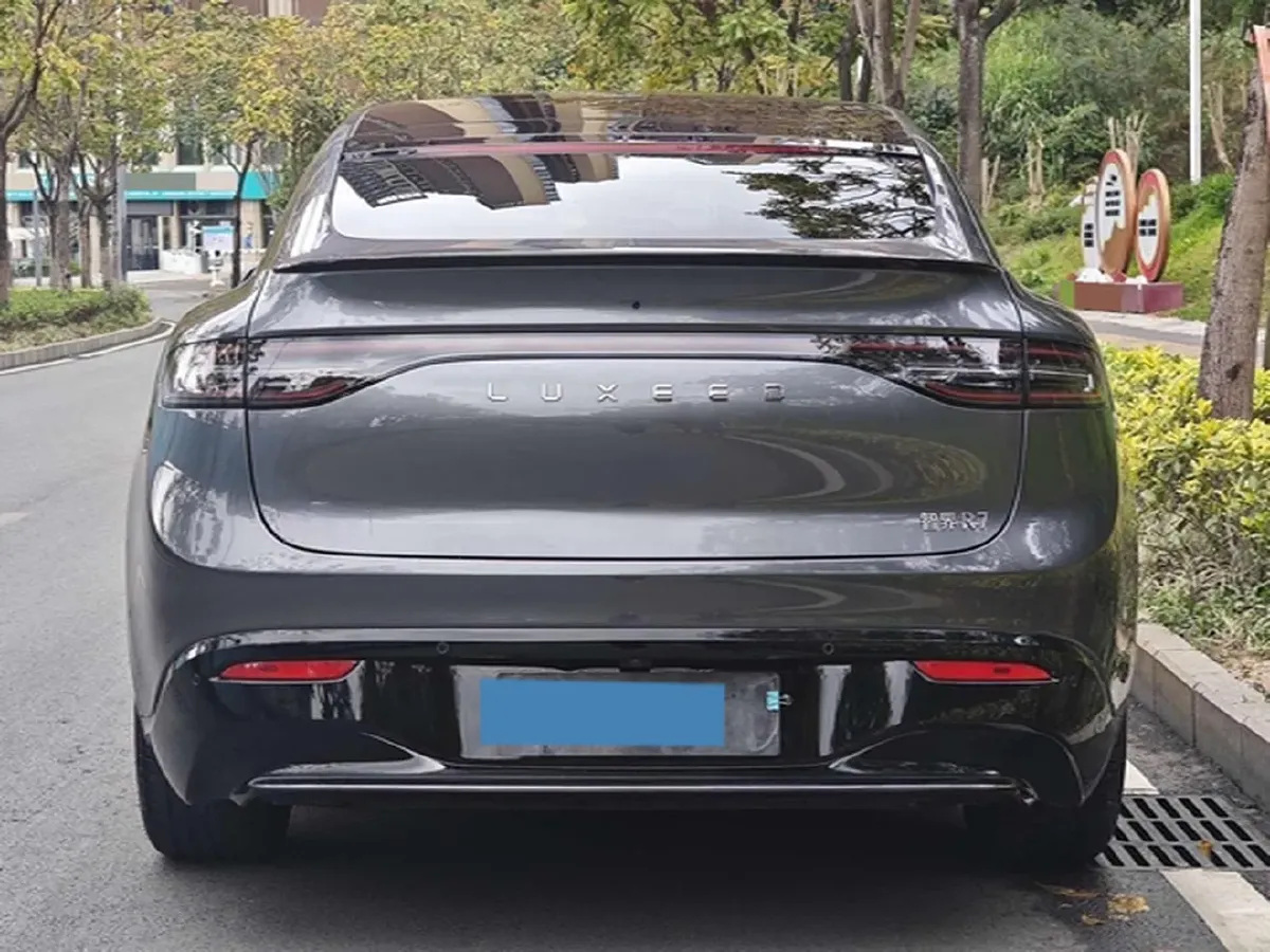 2025 Luxeed R7 REEV 156HP REEV 37KWH,autocango,china used car exporter,china ev exporter,chinese used car exporter,chinese used ev exporter
