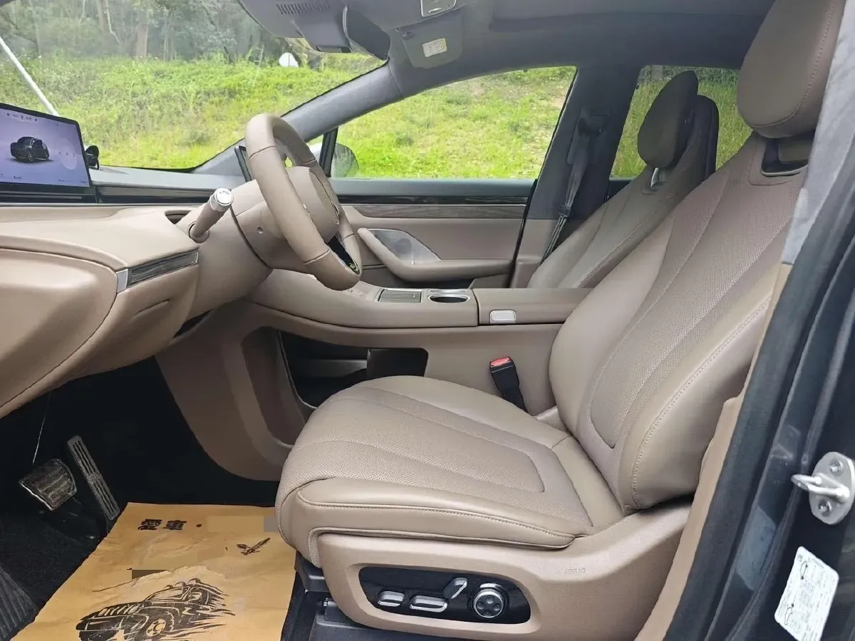 2025 Luxeed R7 REEV 156HP REEV 37KWH,autocango,china used car exporter,china ev exporter,chinese used car exporter,chinese used ev exporter