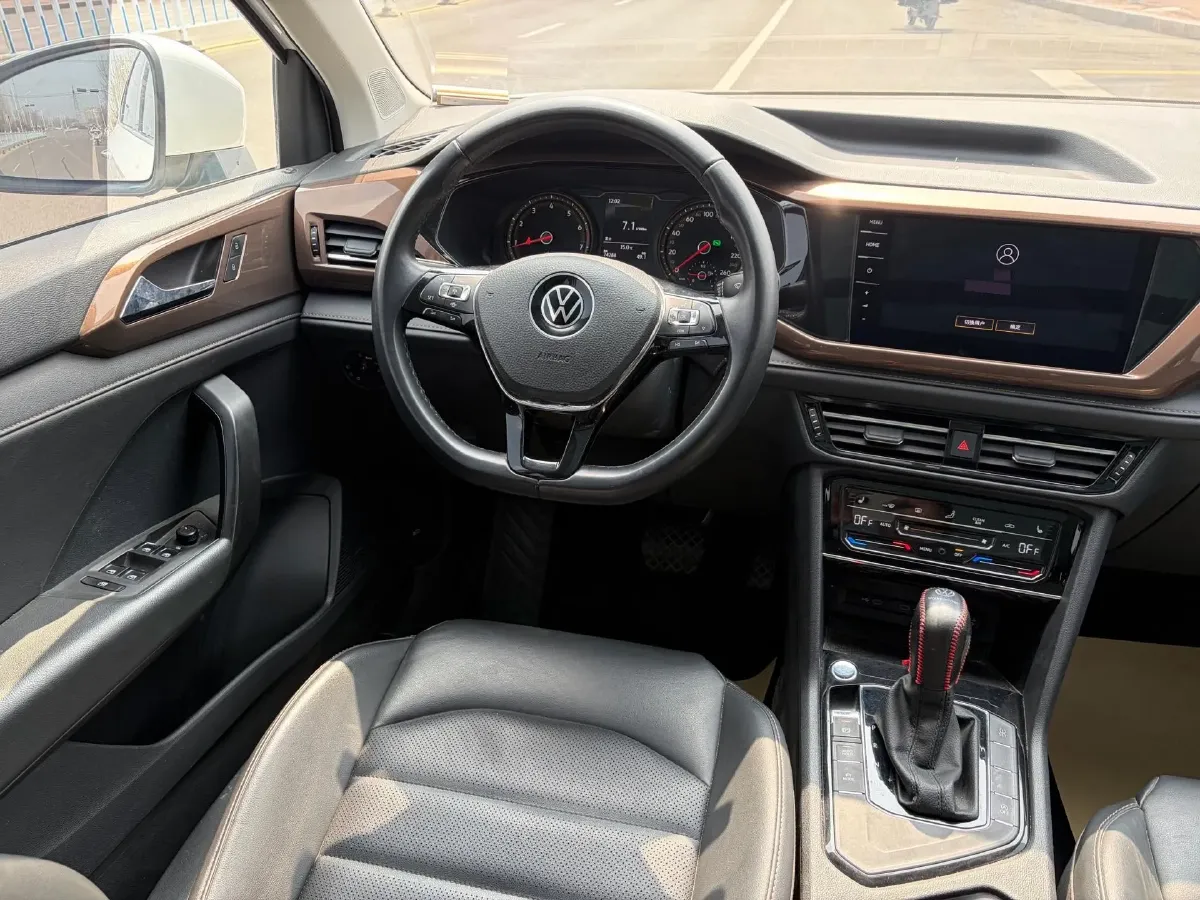 2021 Volkswagen Tharu 1.4T 150HP L4 7DCT,autocango,china used car exporter,china ev exporter,chinese used car exporter,chinese used ev exporter
