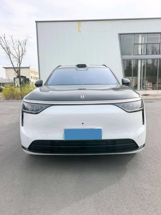 2025 AITO AITO M8 REEV 160HP REEV 53.4KWH,autocango,china used car exporter,china ev exporter,chinese used car exporter,chinese used ev exporter