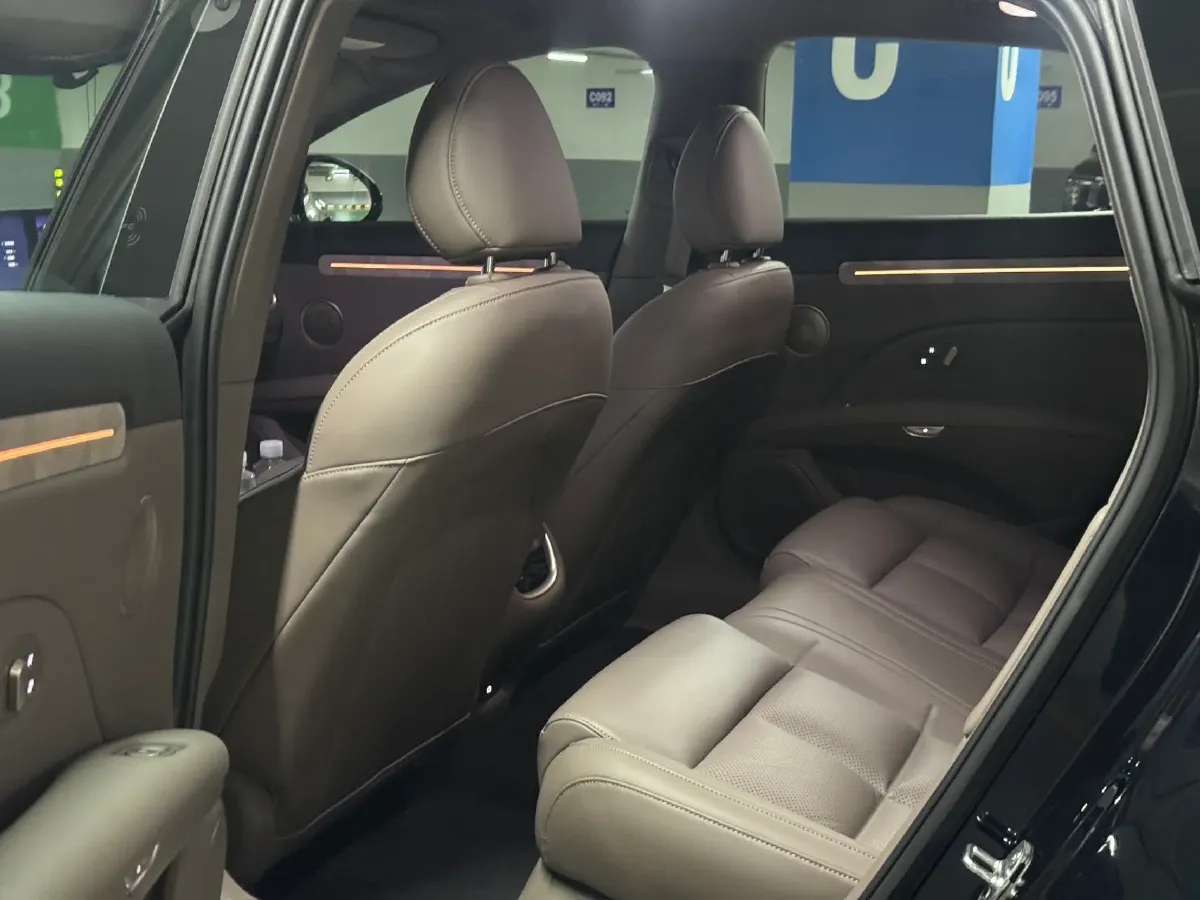 2025 IM L6 BEV,autocango,china used car exporter,china ev exporter,chinese used car exporter,chinese used ev exporter