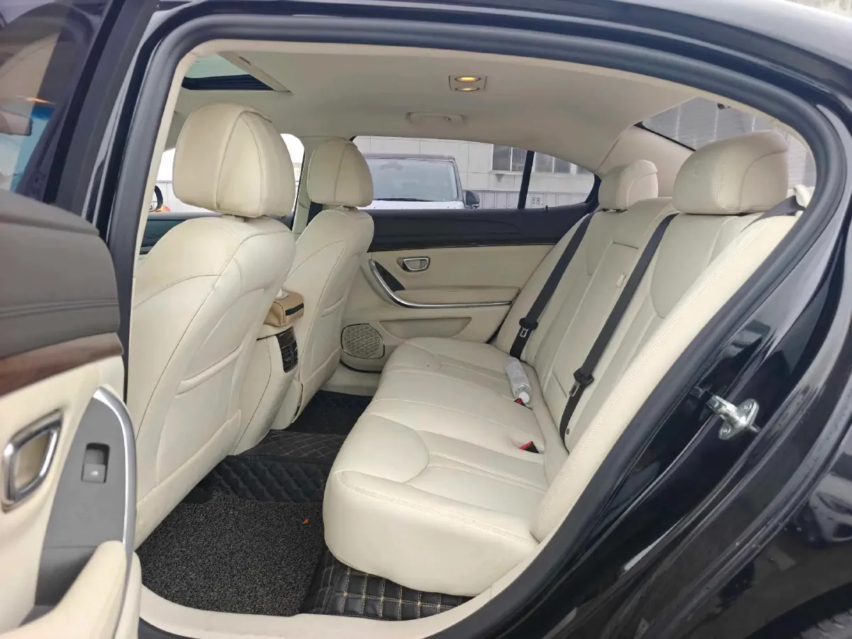 2017 Roewe 950 2.0T 220HP L4 6DCT,autocango,china used car exporter,china ev exporter,chinese used car exporter,chinese used ev exporter