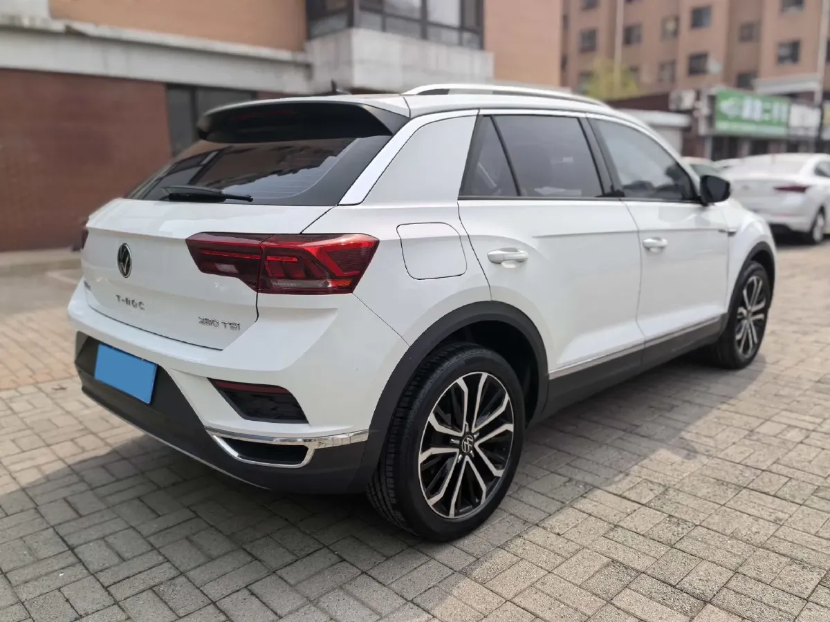 2022 Volkswagen T-Roc 1.4T 150HP L4 7DCT,autocango,china used car exporter,china ev exporter,chinese used car exporter,chinese used ev exporter