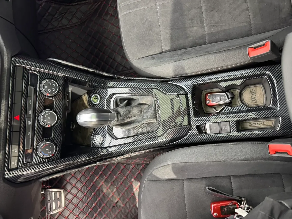 2022 Volkswagen T-Roc 1.4T 150HP L4 7DCT,autocango,china used car exporter,china ev exporter,chinese used car exporter,chinese used ev exporter