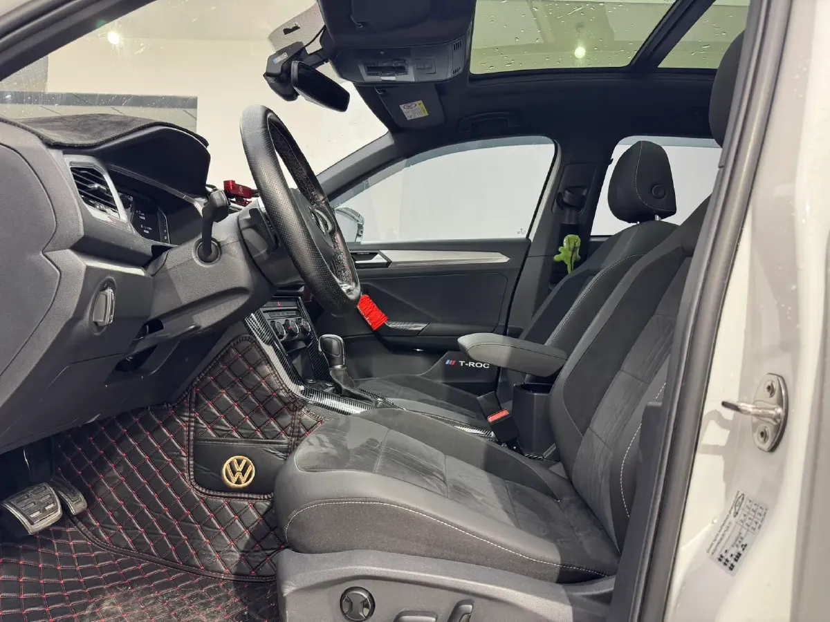 2022 Volkswagen T-Roc 1.4T 150HP L4 7DCT,autocango,china used car exporter,china ev exporter,chinese used car exporter,chinese used ev exporter