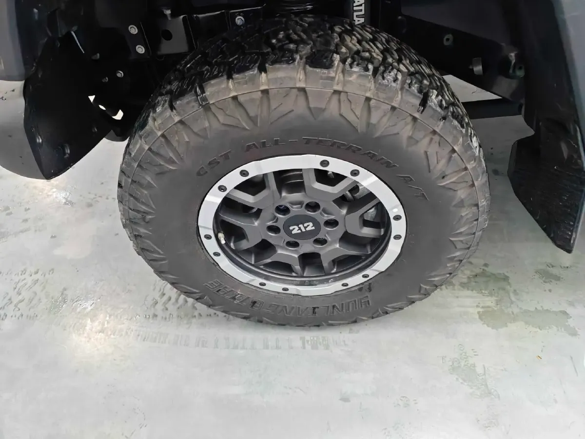 2025 212 212 T01 2.0T 252HP L4 8AT,autocango,china used car exporter,china ev exporter,chinese used car exporter,chinese used ev exporter