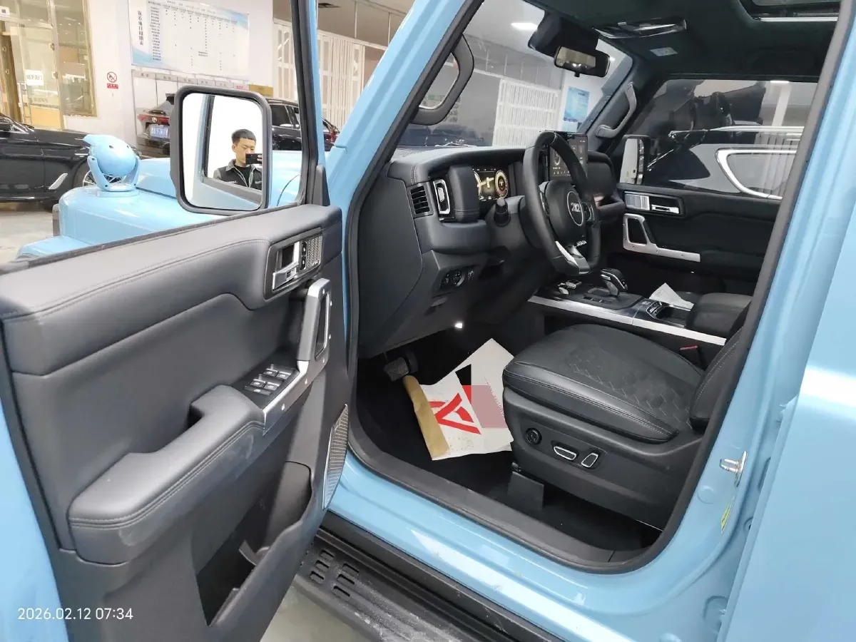 2025 212 212 T01 2.0T 252HP L4 8AT,autocango,china used car exporter,china ev exporter,chinese used car exporter,chinese used ev exporter