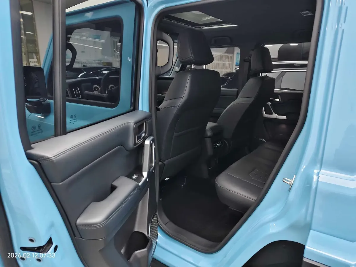 2025 212 212 T01 2.0T 252HP L4 8AT,autocango,china used car exporter,china ev exporter,chinese used car exporter,chinese used ev exporter