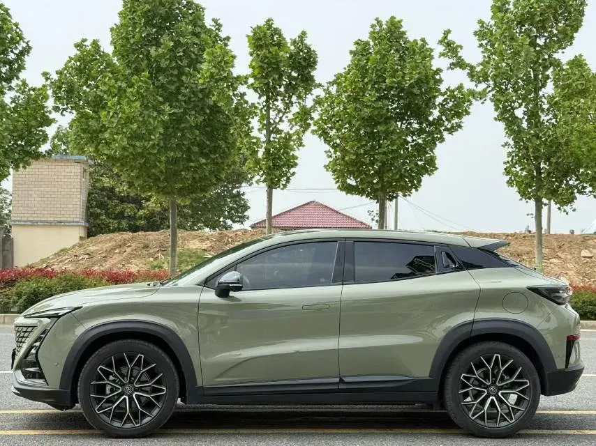 2022 ChangAn UNI-T 1.5T 188HP L4 7DCT,autocango,china used car exporter,china ev exporter,chinese used car exporter,chinese used ev exporter