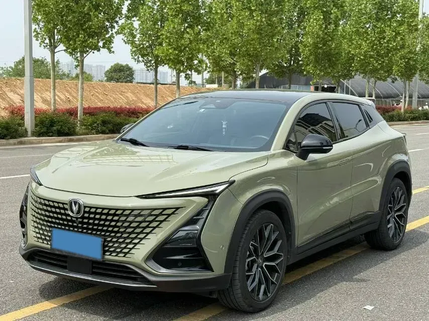 2022 ChangAn UNI-T 1.5T 188HP L4 7DCT,autocango,china used car exporter,china ev exporter,chinese used car exporter,chinese used ev exporter