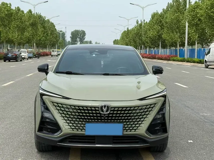 2022 ChangAn UNI-T 1.5T 188HP L4 7DCT,autocango,china used car exporter,china ev exporter,chinese used car exporter,chinese used ev exporter