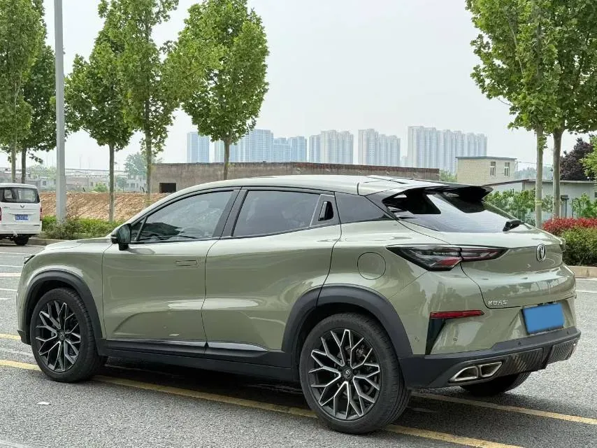 2022 ChangAn UNI-T 1.5T 188HP L4 7DCT,autocango,china used car exporter,china ev exporter,chinese used car exporter,chinese used ev exporter