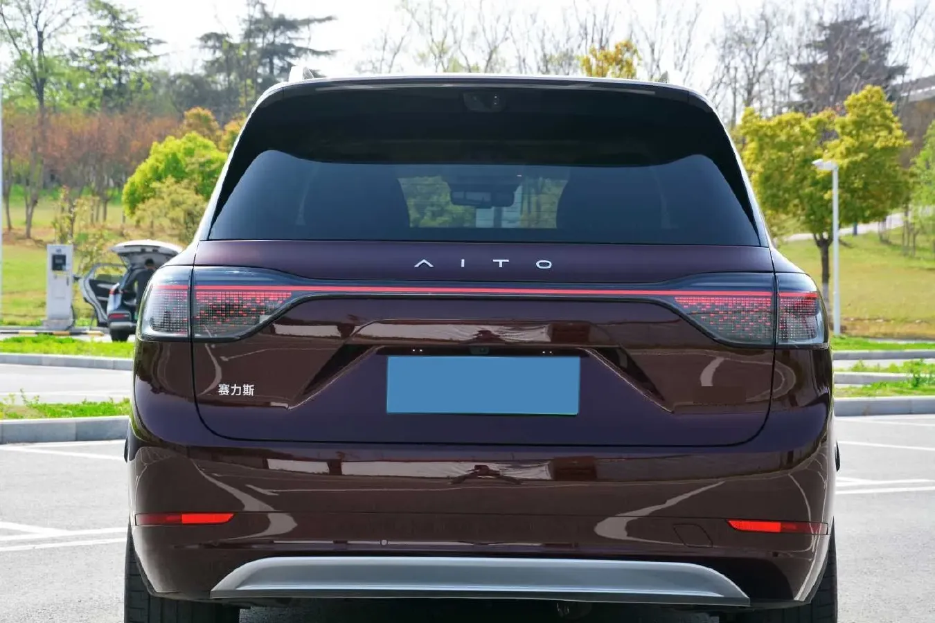 2025 AITO AITO M9 REEV 160HP REEV 52KWH,autocango,china used car exporter,china ev exporter,chinese used car exporter,chinese used ev exporter