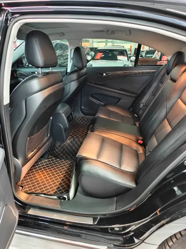 2021 HongQi H7 1.8T 188HP L4 6AT,autocango,china used car exporter,china ev exporter,chinese used car exporter,chinese used ev exporter