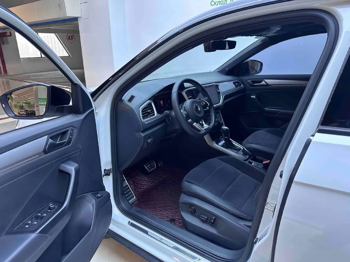 2022 Volkswagen T-Roc 1.4T 150HP L4 7DCT,autocango,china used car exporter,china ev exporter,chinese used car exporter,chinese used ev exporter
