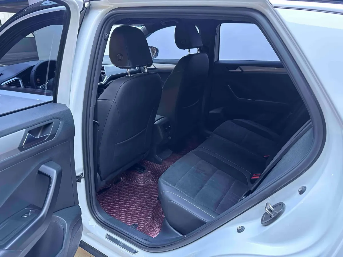 2022 Volkswagen T-Roc 1.4T 150HP L4 7DCT,autocango,china used car exporter,china ev exporter,chinese used car exporter,chinese used ev exporter