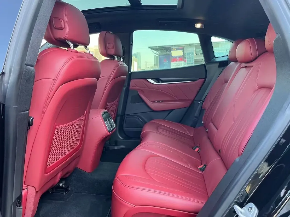 2021 Maserati Levante 3.0T 350HP V6 8AT,autocango,china used car exporter,china ev exporter,chinese used car exporter,chinese used ev exporter