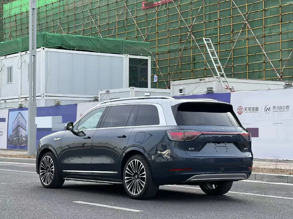 2024 AITO AITO M9 1.5T 152HP L4 REEV 42KWH,autocango,china used car exporter,china ev exporter,chinese used car exporter,chinese used ev exporter