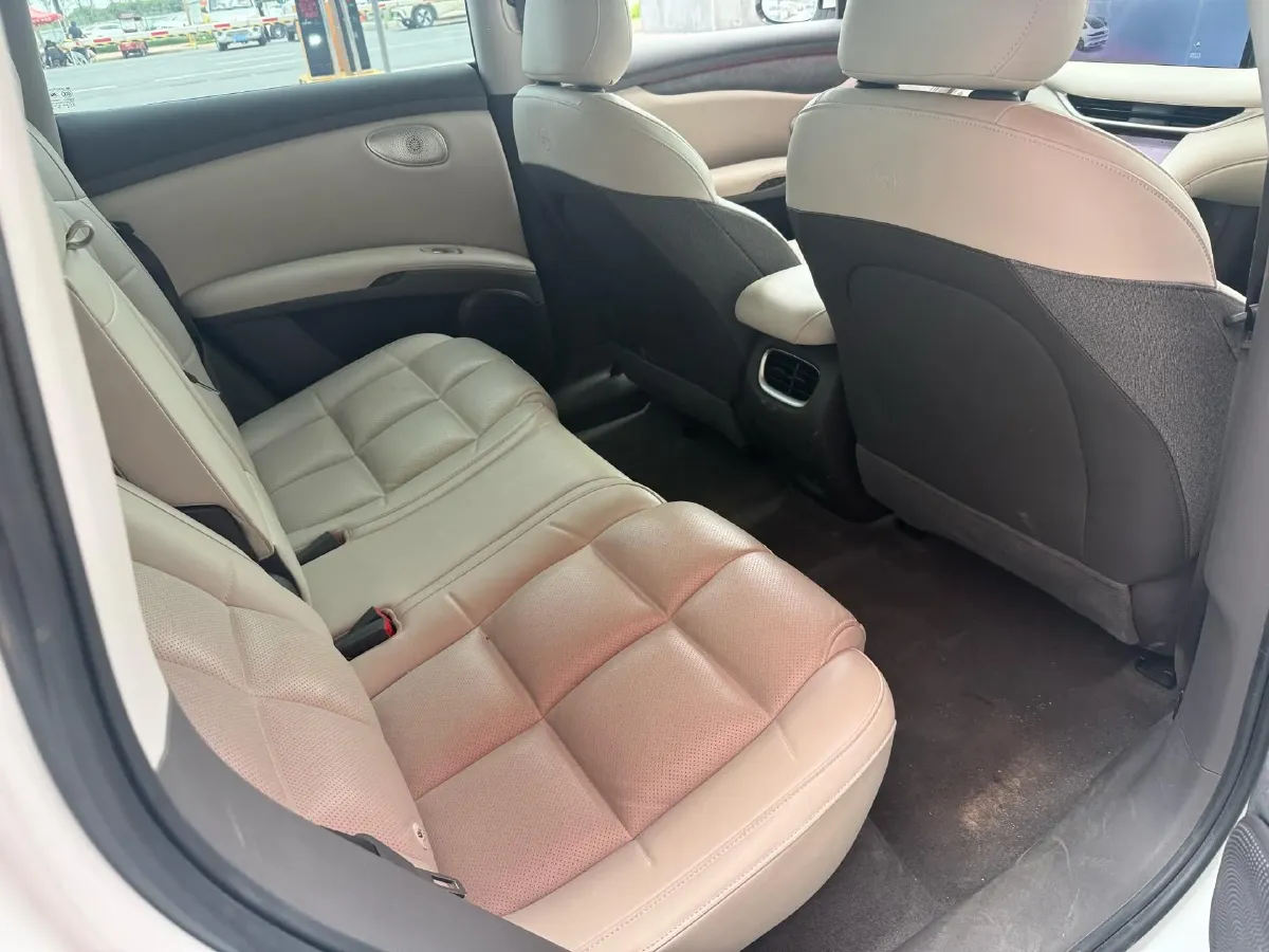 2025 IM LS6 BEV 75KWH,autocango,china used car exporter,china ev exporter,chinese used car exporter,chinese used ev exporter