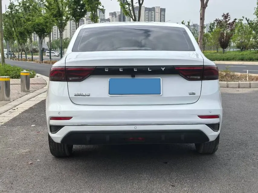 2022 Geely Emgrand 1.5L 114HP L4 CVT,autocango,china used car exporter,china ev exporter,chinese used car exporter,chinese used ev exporter