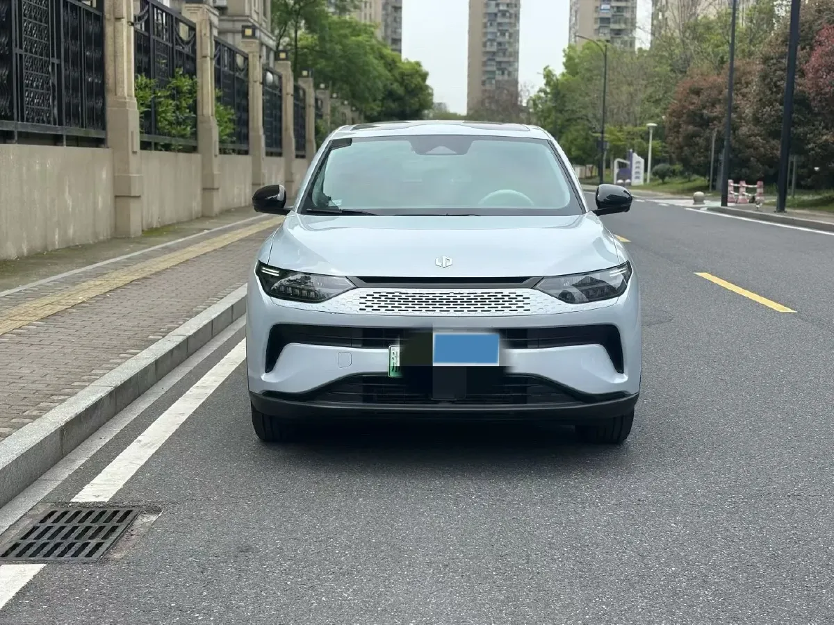 2023 Leapmotor C11 Range Extended 131HP REEV 30.1KWH,autocango,china used car exporter,china ev exporter,chinese used car exporter,chinese used ev exporter