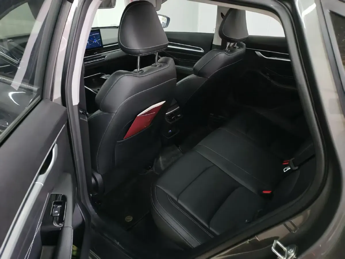 2025 Geely Emgrand 1.5L 127HP L4 CVT,autocango,china used car exporter,china ev exporter,chinese used car exporter,chinese used ev exporter