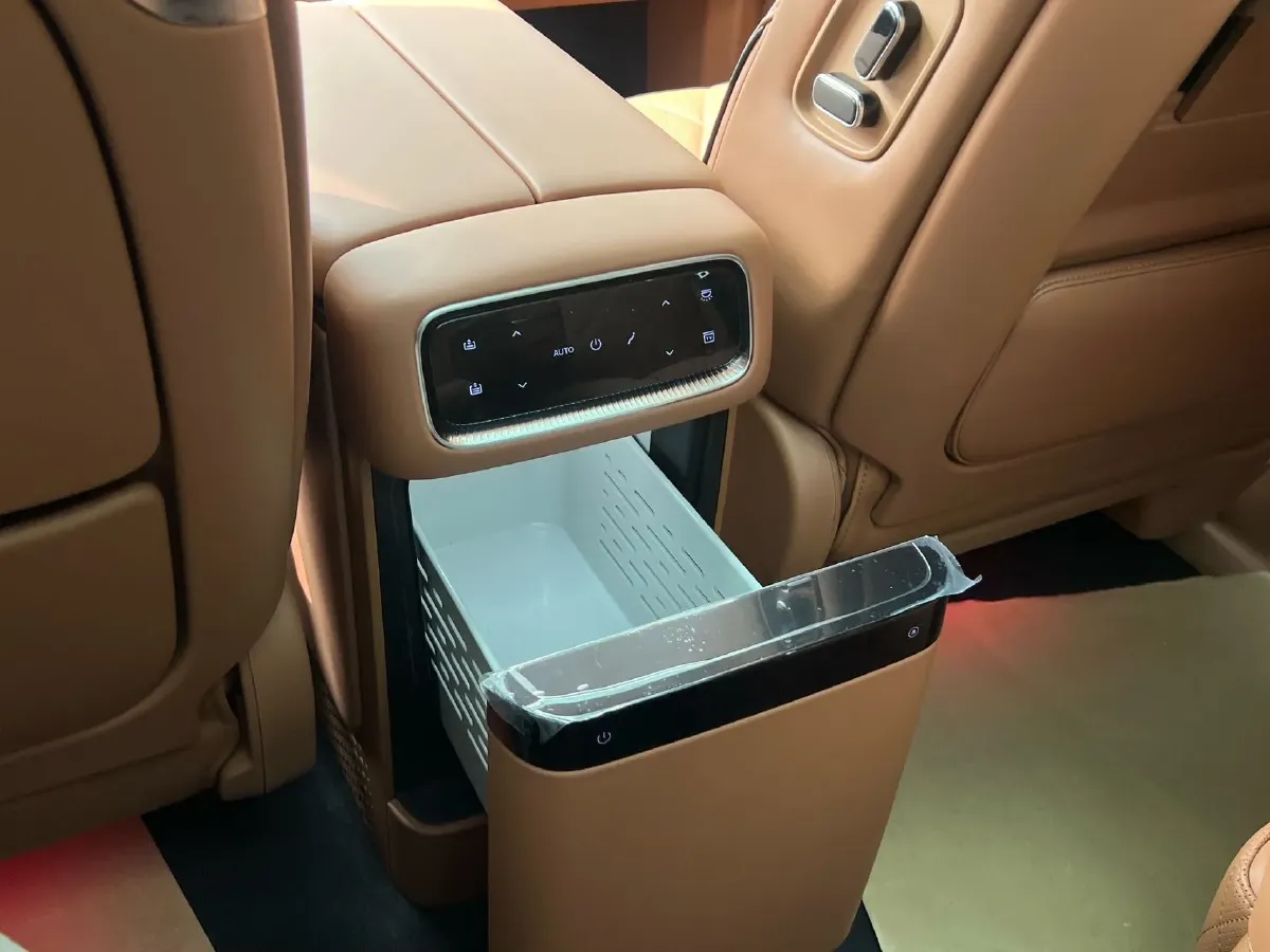 2026 Voyah 9L 1.5T 150HP L4 PHEV,autocango,china used car exporter,china ev exporter,chinese used car exporter,chinese used ev exporter