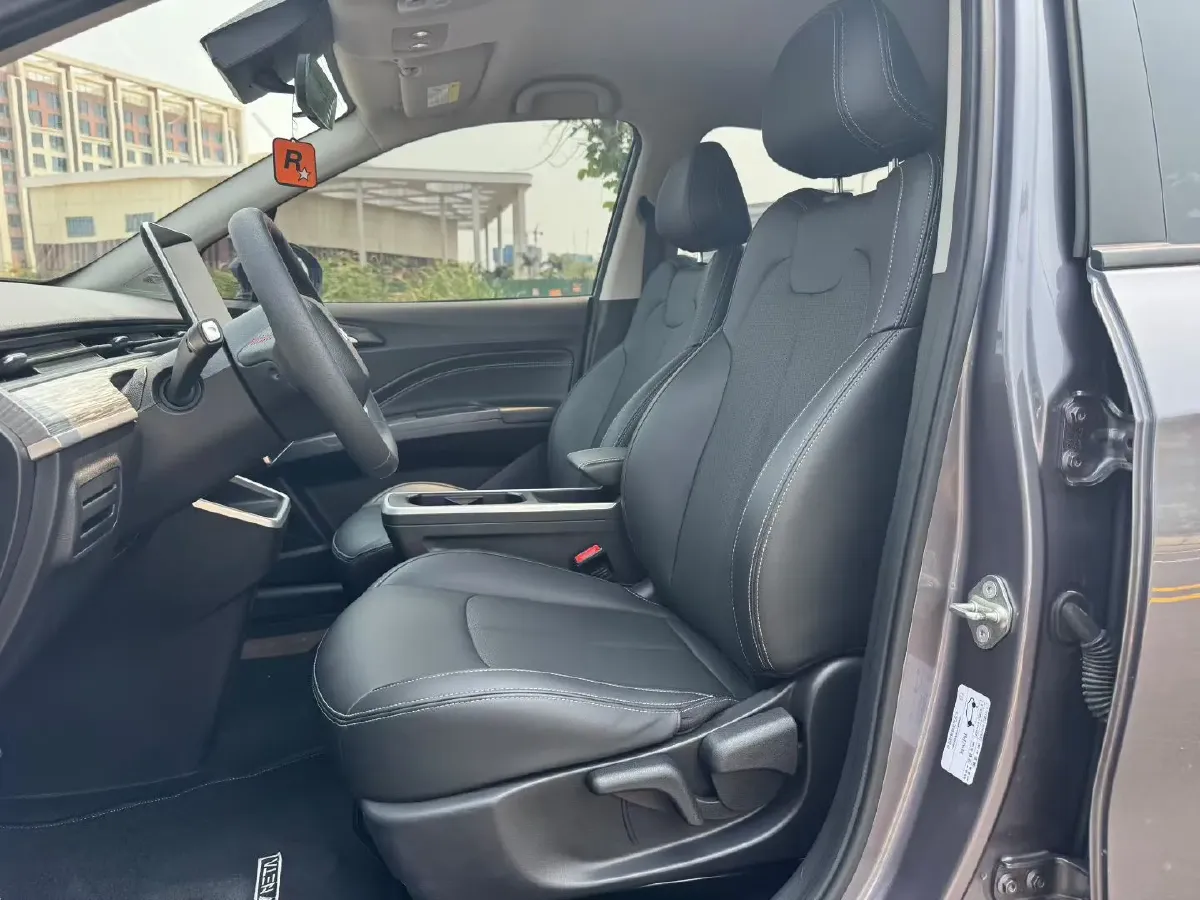 2022 Leapmotor T03 BEV 41KWH,autocango,china used car exporter,china ev exporter,chinese used car exporter,chinese used ev exporter