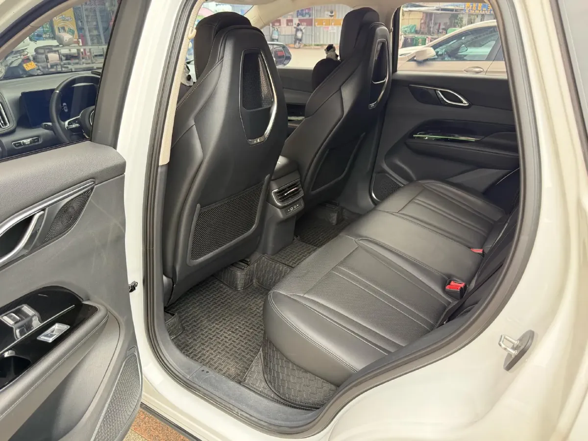 2023 HongQi HS3 1.5T 169HP L4 7DCT,autocango,china used car exporter,china ev exporter,chinese used car exporter,chinese used ev exporter