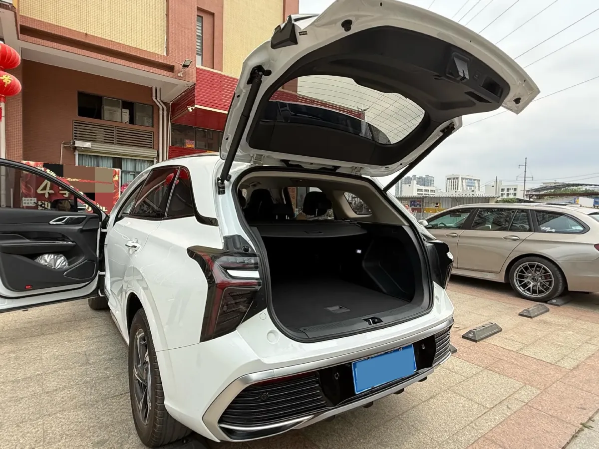 2023 HongQi HS3 1.5T 169HP L4 7DCT,autocango,china used car exporter,china ev exporter,chinese used car exporter,chinese used ev exporter