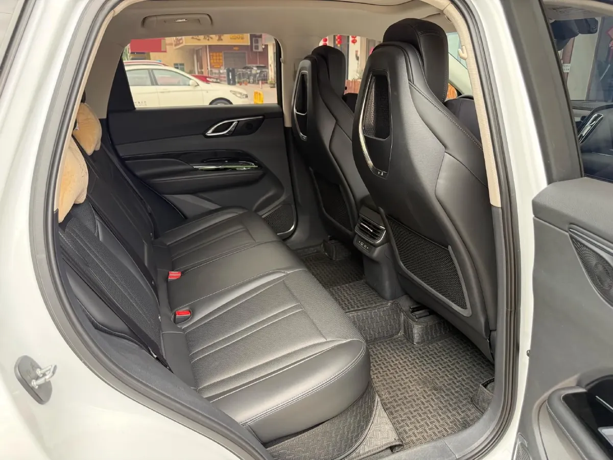 2023 HongQi HS3 1.5T 169HP L4 7DCT,autocango,china used car exporter,china ev exporter,chinese used car exporter,chinese used ev exporter