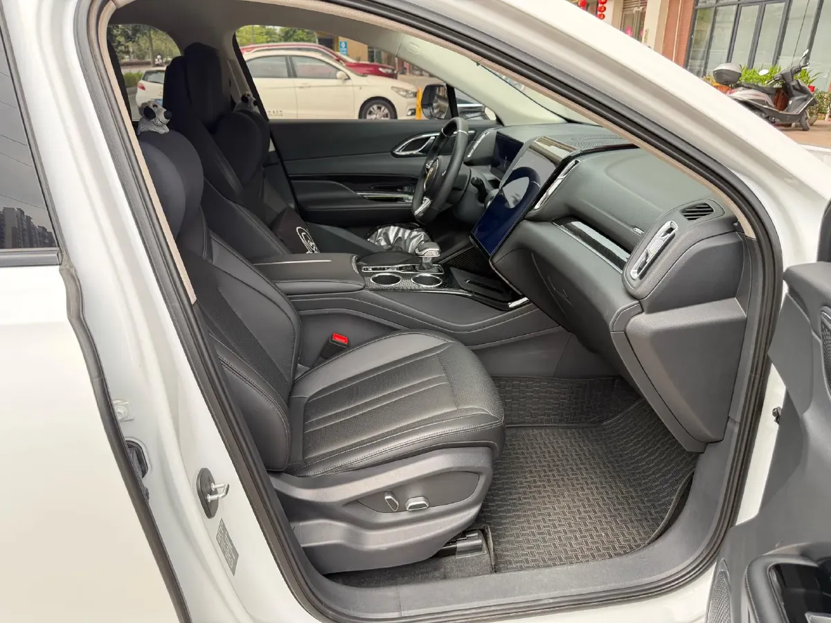 2023 HongQi HS3 1.5T 169HP L4 7DCT,autocango,china used car exporter,china ev exporter,chinese used car exporter,chinese used ev exporter