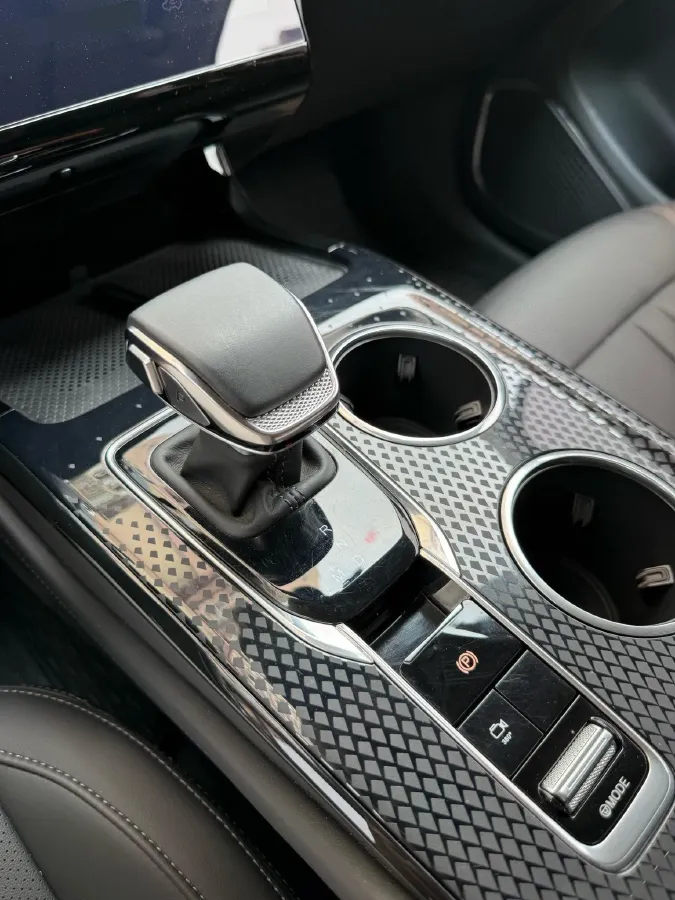 2023 HongQi HS3 1.5T 169HP L4 7DCT,autocango,china used car exporter,china ev exporter,chinese used car exporter,chinese used ev exporter