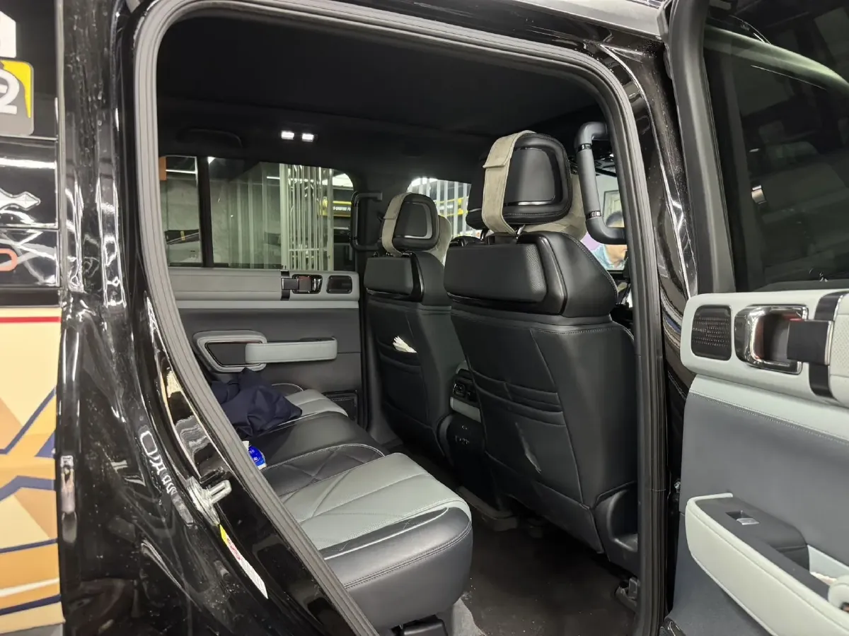 2023 FangChengBao Bao 5 1.5T 194HP L4 E-CVT PHEV 31.8KWH,autocango,china used car exporter,china ev exporter,chinese used car exporter,chinese used ev exporter