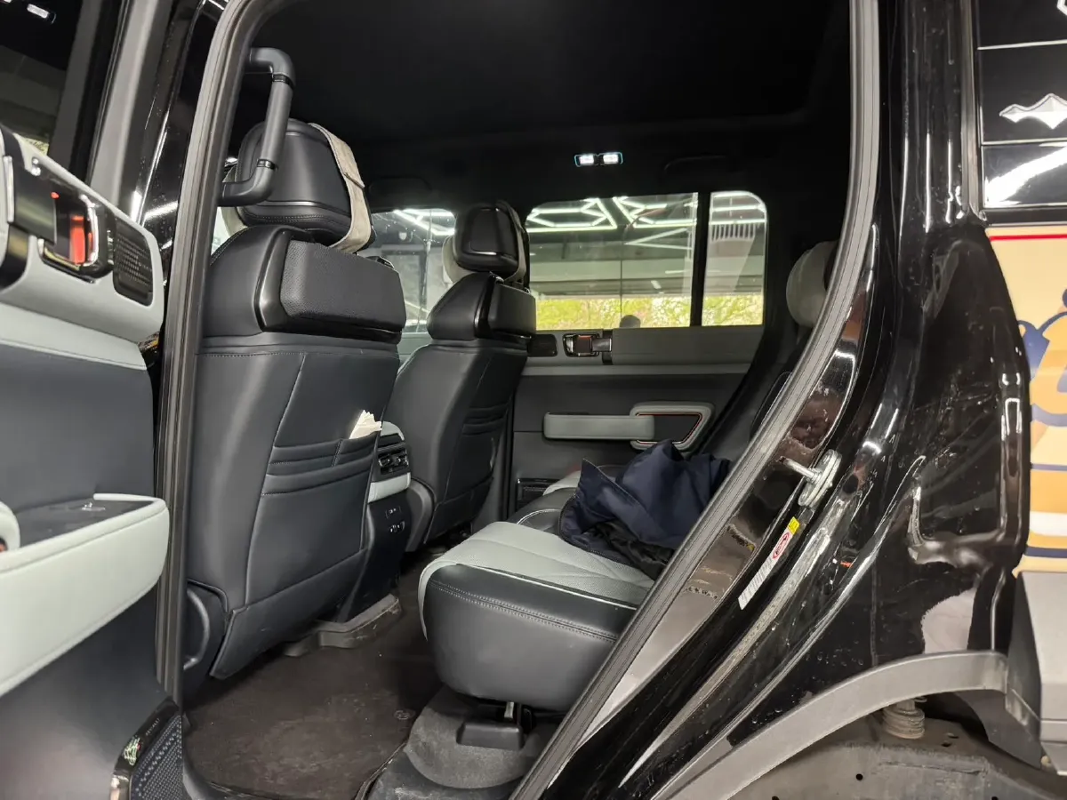 2023 FangChengBao Bao 5 1.5T 194HP L4 E-CVT PHEV 31.8KWH,autocango,china used car exporter,china ev exporter,chinese used car exporter,chinese used ev exporter